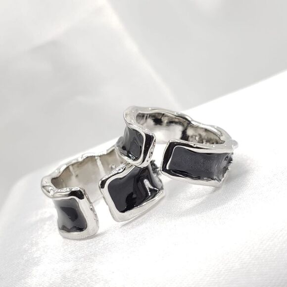 Brand New Black With Rhinestone Couples Rings - Picture 2 of 4